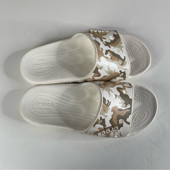 Crocs Classic Printed Camo Slide Slide in White Mens Size 9 Women’s Size 11 - Picture 3 of 7